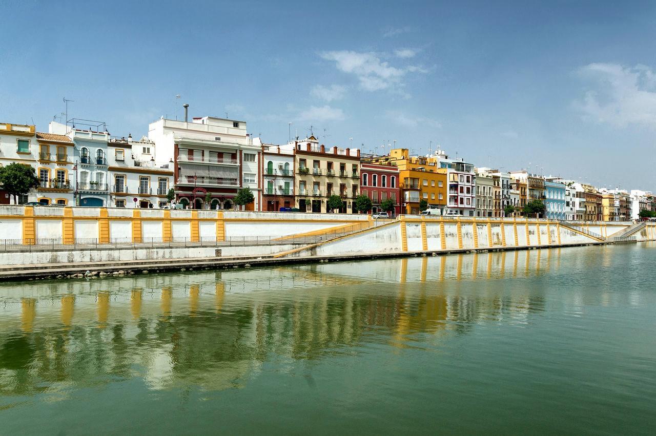 Halo Boutique Hotel Seville Exterior photo